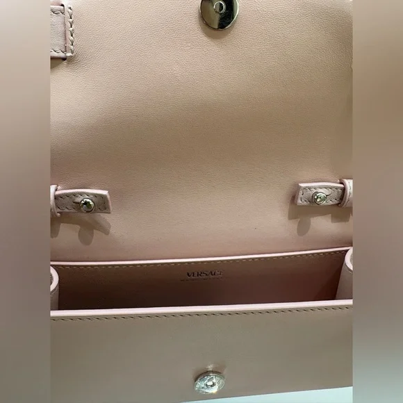 Medusa plaque leather clutch bag - Picture 6 of 10